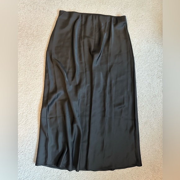 unbranded Dresses & Skirts - Trending skirt/ Black Maxi Skirt – Size L – Never Worn